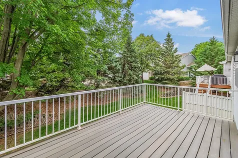 7137 Newbury Road Woodbury MN 55125