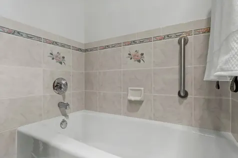 824 Monet Court Mendota Heights MN 55120