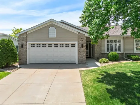 824 Monet Court Mendota Heights MN 55120