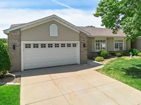 824 Monet Court Mendota Heights MN 55120