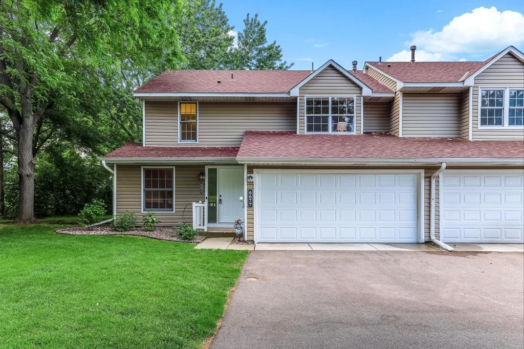 6677 Stillwater Boulevard N Oakdale MN 55128