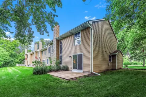 6677 Stillwater Boulevard N Oakdale MN 55128