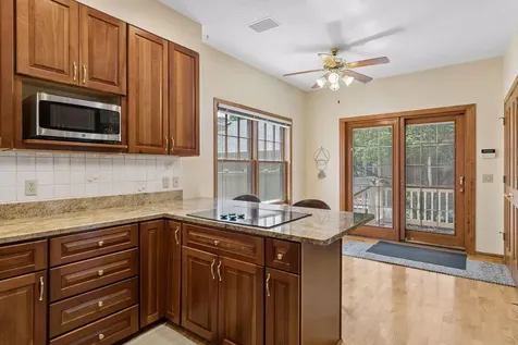 484 Laurel Avenue Saint Paul MN 55102
