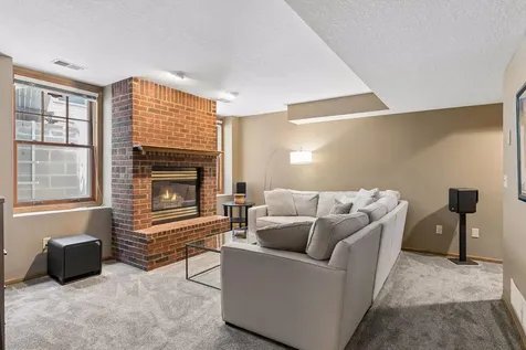 484 Laurel Avenue Saint Paul MN 55102