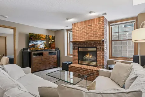 484 Laurel Avenue Saint Paul MN 55102