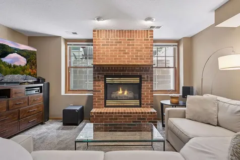 484 Laurel Avenue Saint Paul MN 55102