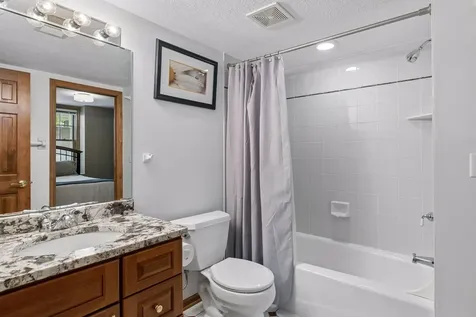 484 Laurel Avenue Saint Paul MN 55102