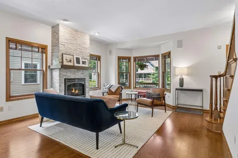 484 Laurel Avenue Saint Paul MN 55102