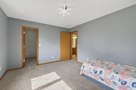 7060 137th Avenue NW Ramsey MN 55303