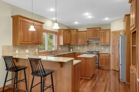 10721 Mccool Drive W Burnsville MN 55337