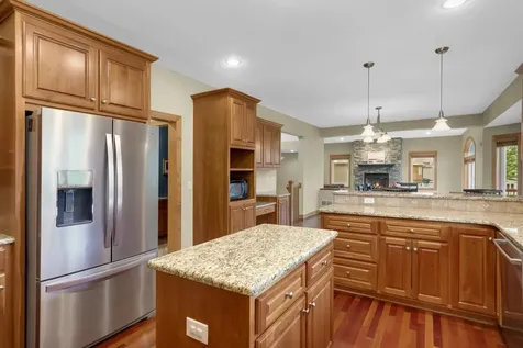 10721 Mccool Drive W Burnsville MN 55337