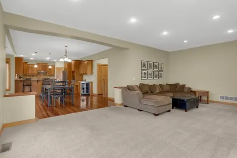 10721 Mccool Drive W Burnsville MN 55337