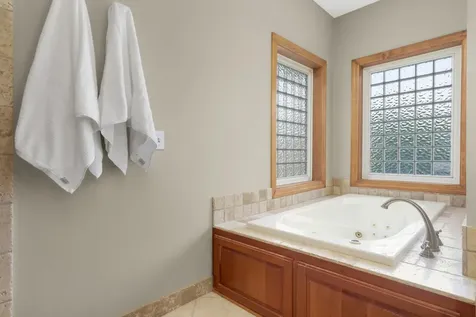 10721 Mccool Drive W Burnsville MN 55337