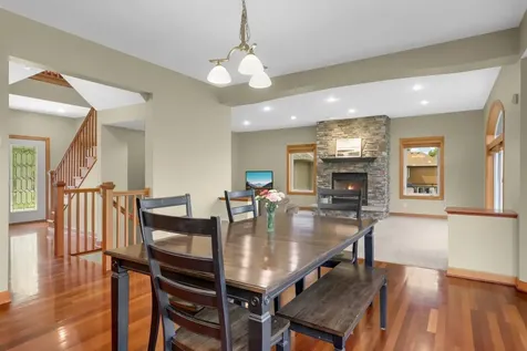 10721 Mccool Drive W Burnsville MN 55337