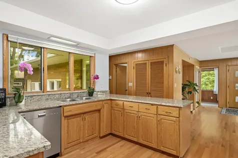 1495 County Road B2 W Roseville MN 55113