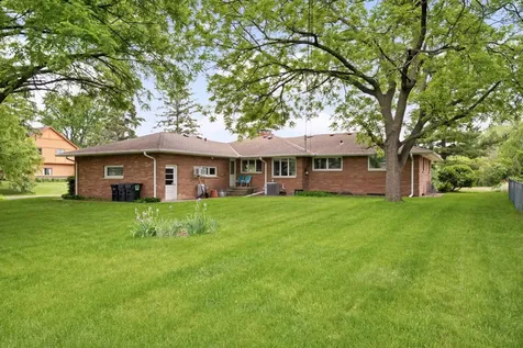 1495 County Road B2 W Roseville MN 55113