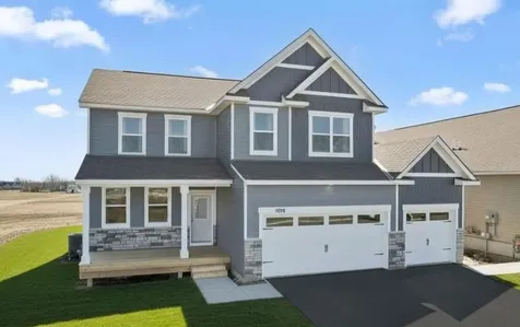 1966 Shady View Court Shakopee MN 55379