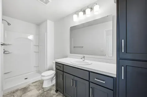 2506 Fulton Loop S Fargo ND 58104