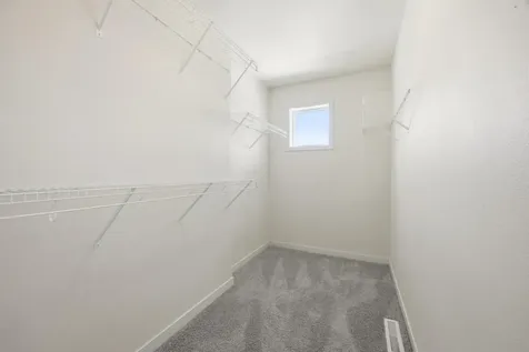 2506 Fulton Loop S Fargo ND 58104