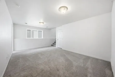 2506 Fulton Loop S Fargo ND 58104