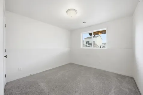 2506 Fulton Loop S Fargo ND 58104