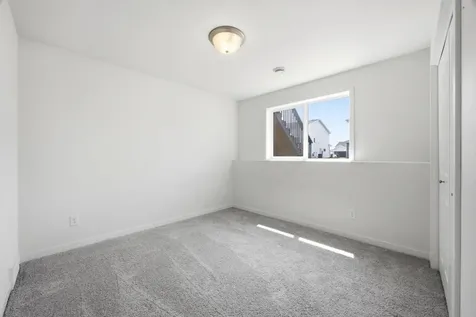 2506 Fulton Loop S Fargo ND 58104