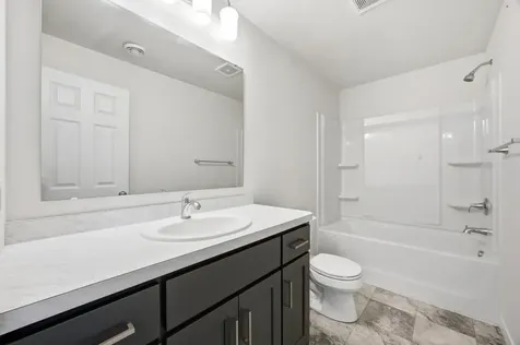 2506 Fulton Loop S Fargo ND 58104