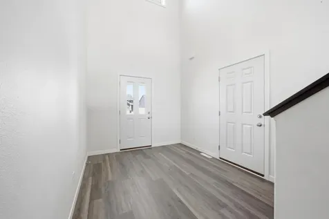 2506 Fulton Loop S Fargo ND 58104