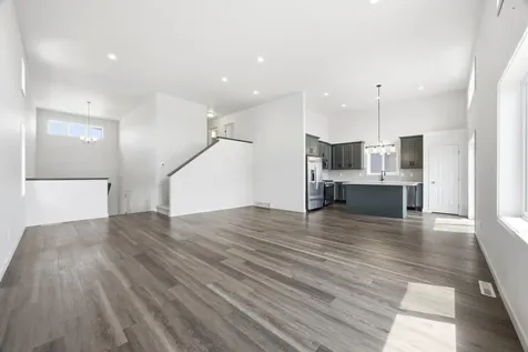 2506 Fulton Loop S Fargo ND 58104