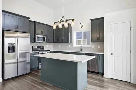 2506 Fulton Loop S Fargo ND 58104