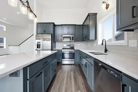 2506 Fulton Loop S Fargo ND 58104