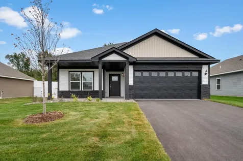 919 Sycamore Place N Cambridge MN 55008