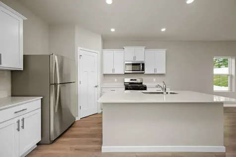 919 Sycamore Place N Cambridge MN 55008