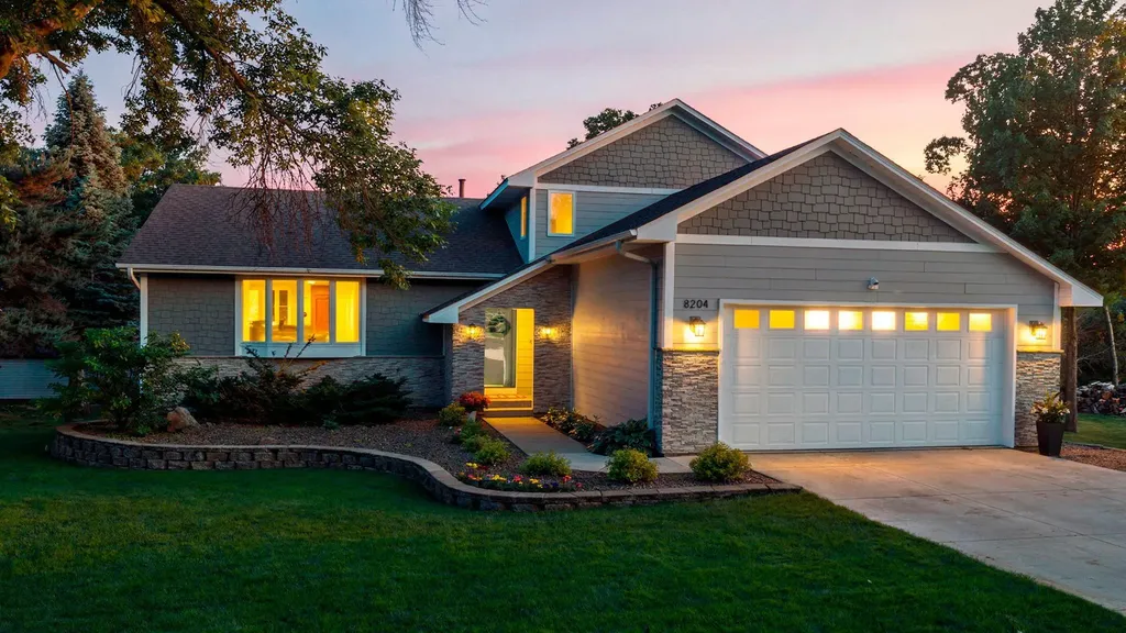 8204 Horizon Drive Shakopee MN 55379