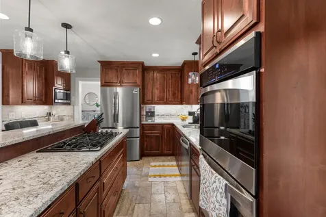 8204 Horizon Drive Shakopee MN 55379