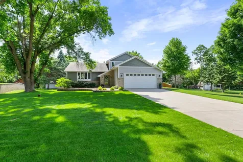 8204 Horizon Drive Shakopee MN 55379