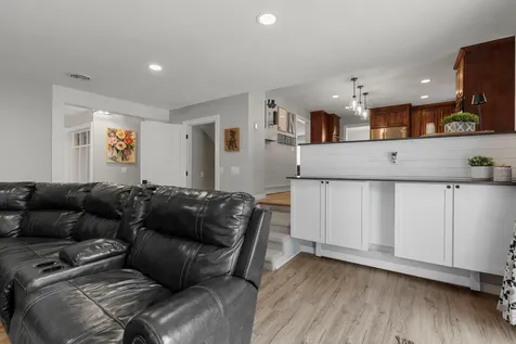8204 Horizon Drive Shakopee MN 55379