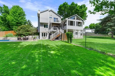 8204 Horizon Drive Shakopee MN 55379