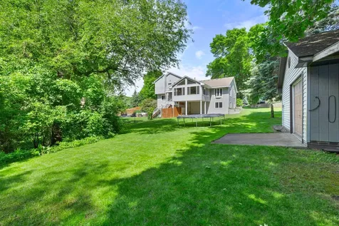 8204 Horizon Drive Shakopee MN 55379