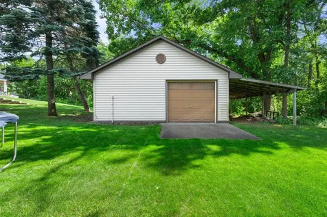8204 Horizon Drive Shakopee MN 55379