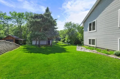 8204 Horizon Drive Shakopee MN 55379