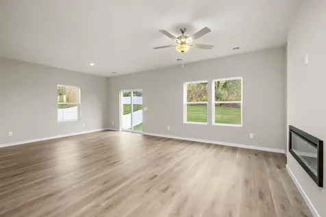 907 Sycamore Place N Cambridge MN 55008