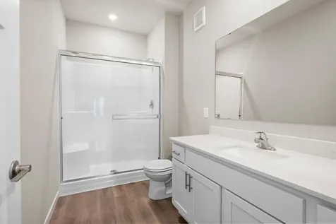 907 Sycamore Place N Cambridge MN 55008