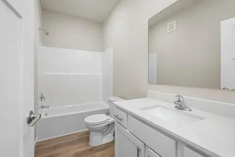 907 Sycamore Place N Cambridge MN 55008