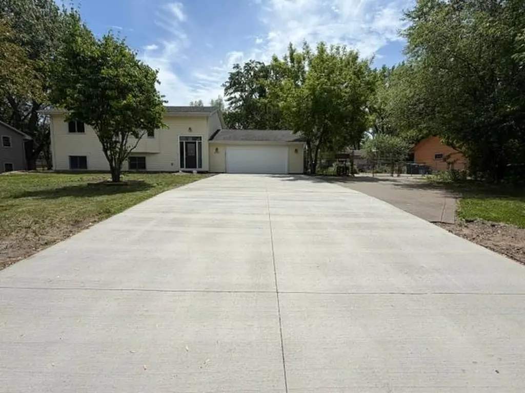 2718 140th Lane NW Andover MN 55304