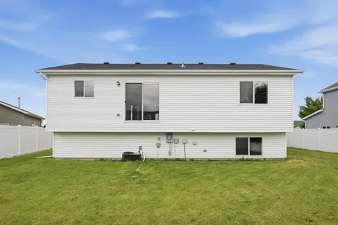 4419 48th Street S Fargo ND 58104