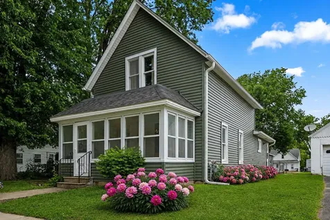 207 W Franklin Street Morristown MN 55052