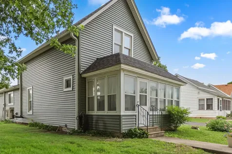 207 W Franklin Street Morristown MN 55052