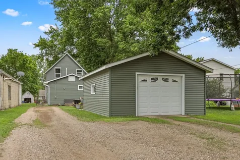 207 W Franklin Street Morristown MN 55052