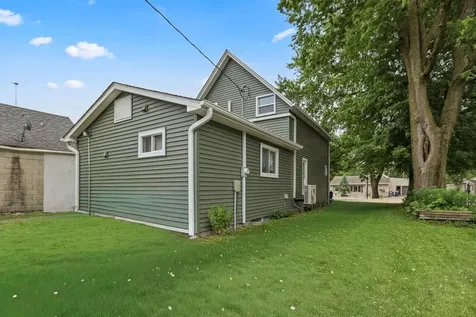 207 W Franklin Street Morristown MN 55052